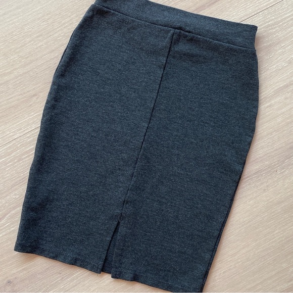 Mini Pencil Skirt Grey Size XS - Picture 2 of 8